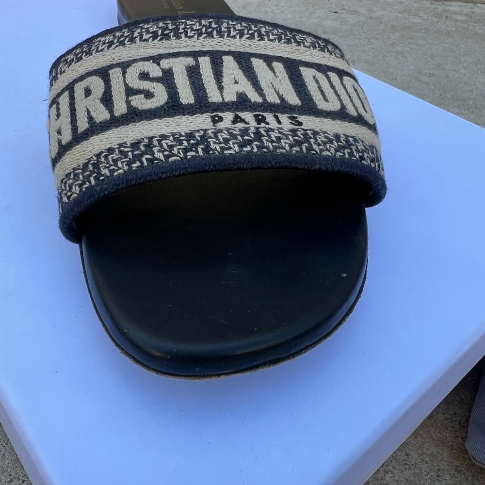 Christian Dior Dway Slide - Picture 9 of 10